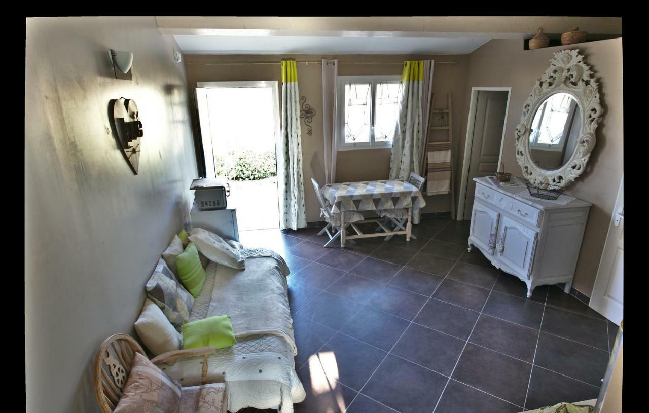 Bed and Breakfast La Bastide des Sources Le Castellet  Exterior foto